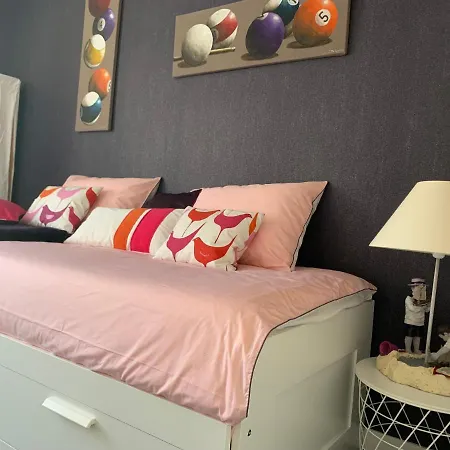 Chausey, Vue Sur Le Port