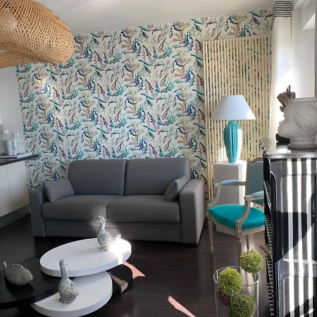 Chausey, Vue Sur Le Port Appartement