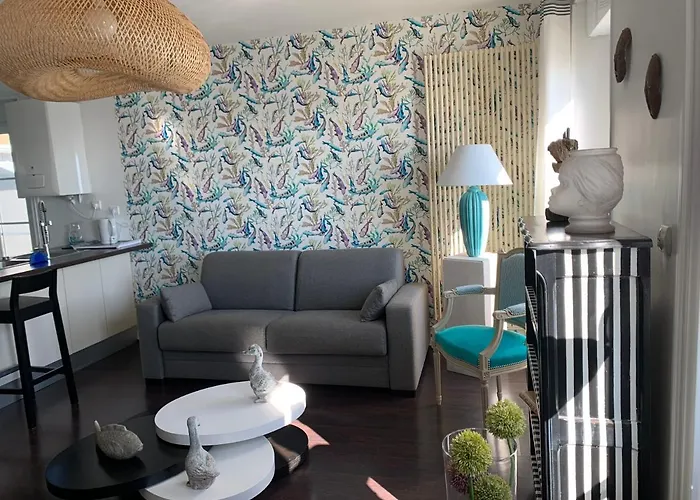 Chausey, Vue Sur Le Port Appartement